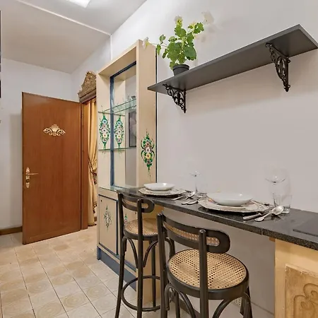 B Boutique Apartment *