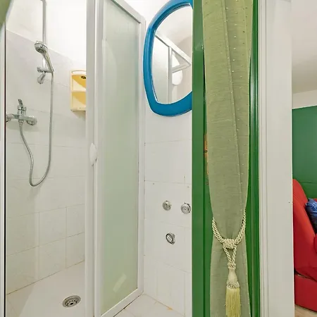Apartment B Boutique